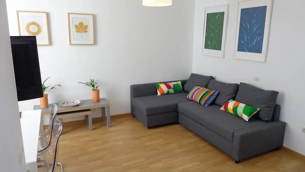 Mitjana Plaza Apartment Malaga 0*,  إسبانيا