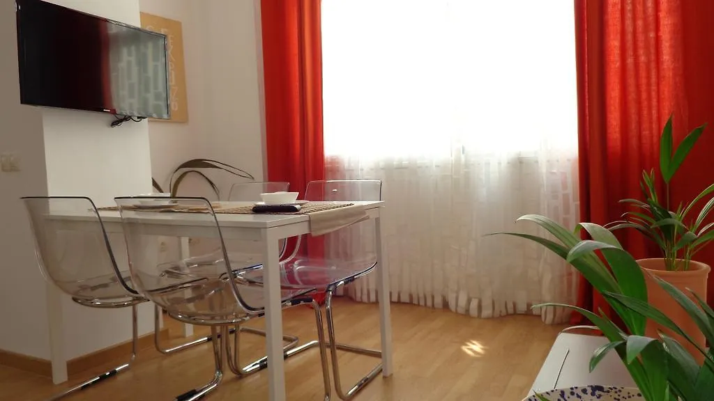 Mitjana Plaza Apartment Malaga