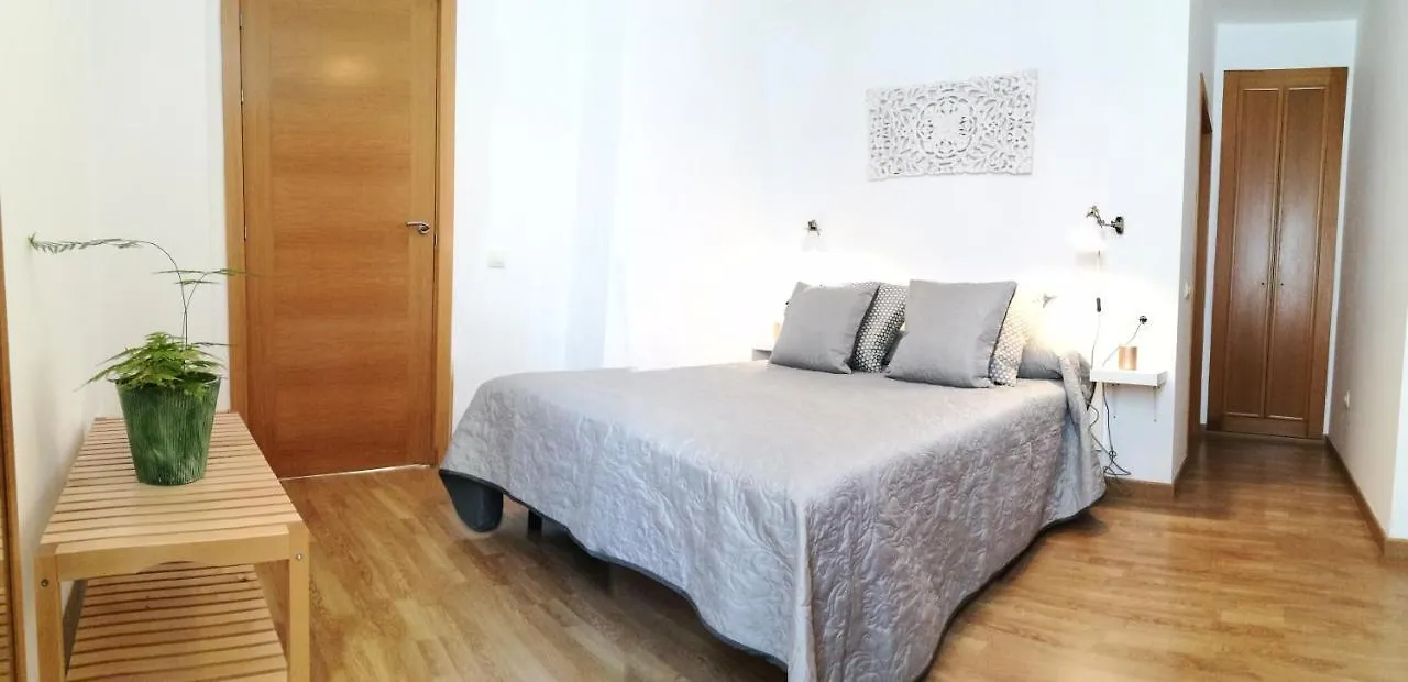 Mitjana Plaza Apartamento Málaga Espanha